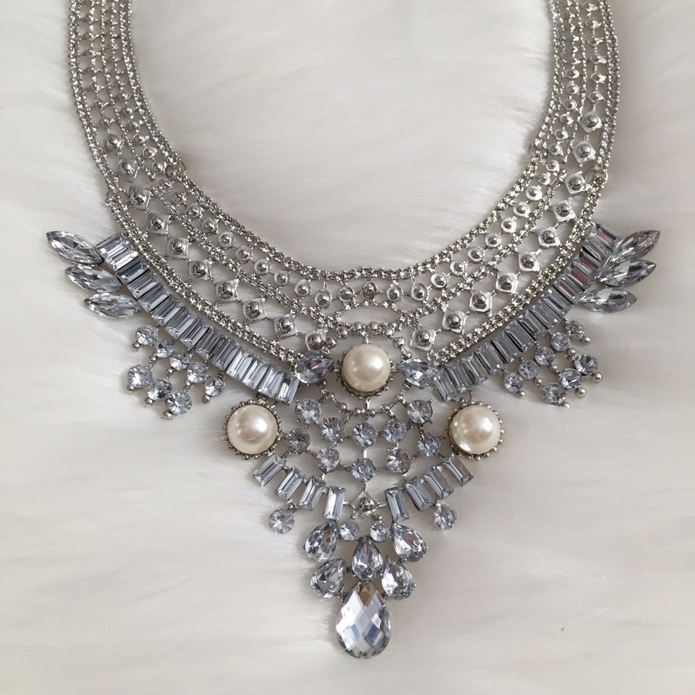 🆑 "Lydia" Necklace || Clear Crystal Pearl - Picture 2 of 9